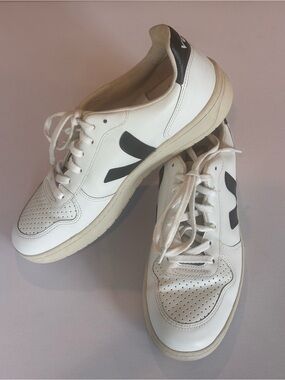 Veja White Leather Men's Sneakers with Black V Logo